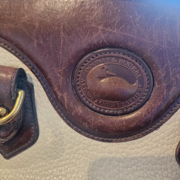 Vintage Dooney and Bourke - Picture 3 of 7